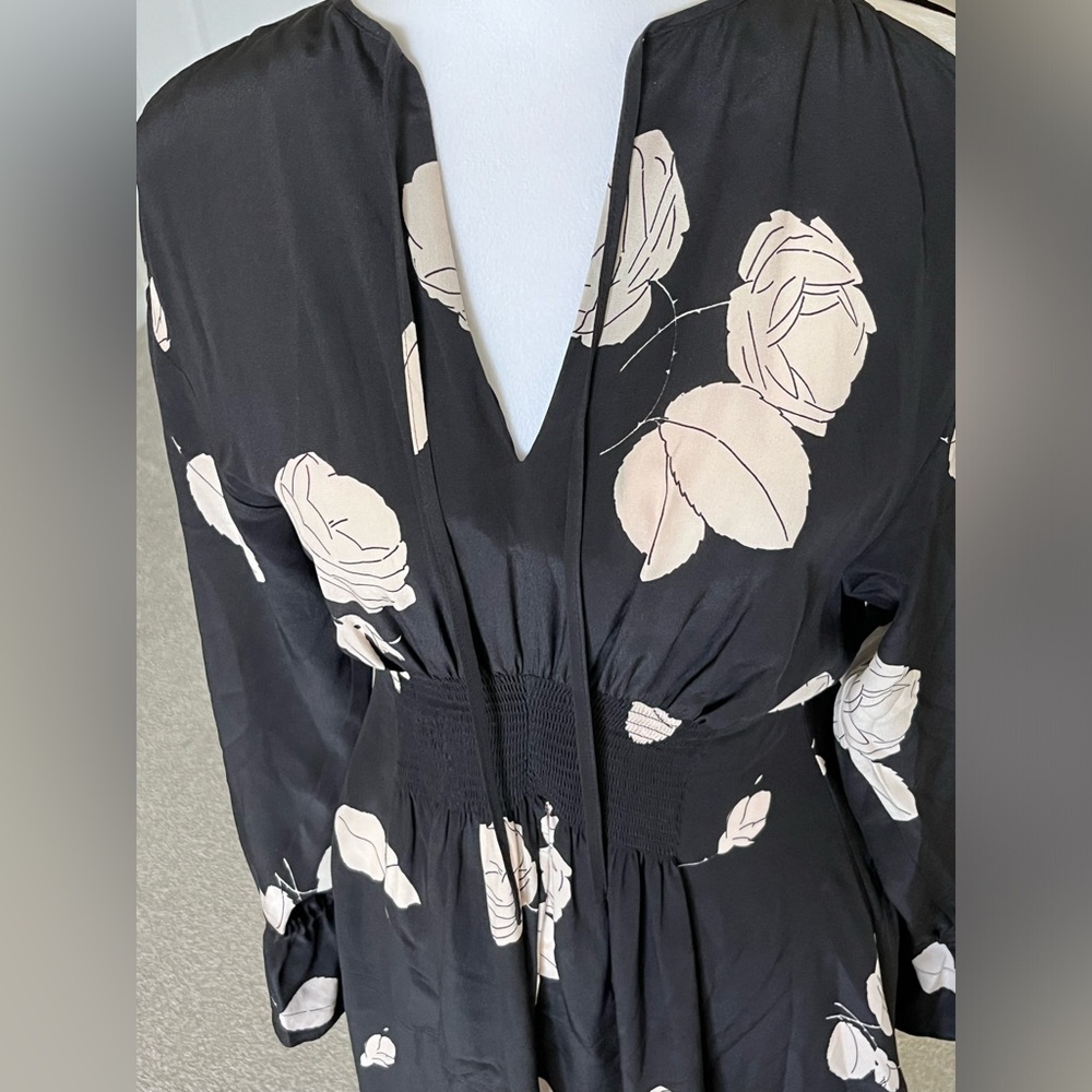 NWOT All Saints Black with Cream Lavete Rodin Smocked Floral Silk Dress Size S - Picture 4 of 11